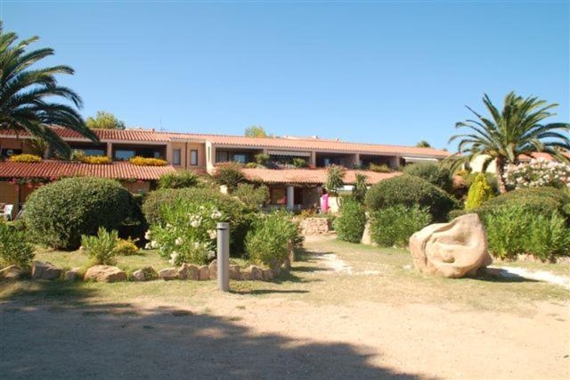 Residence Porto Coda Cavallo San Teodoro  Bagian luar foto